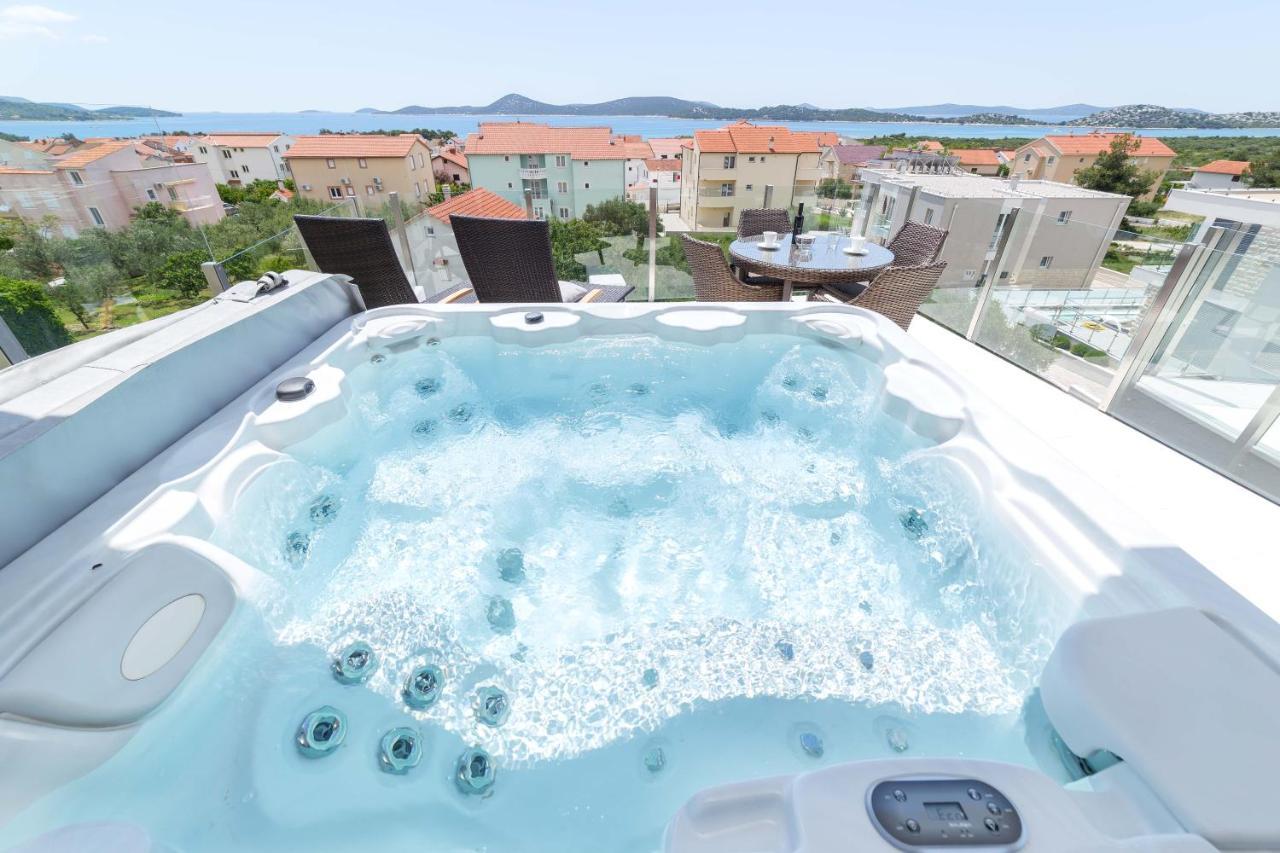Villa Aliara Jacuzzi Apartment Vodice Exterior photo