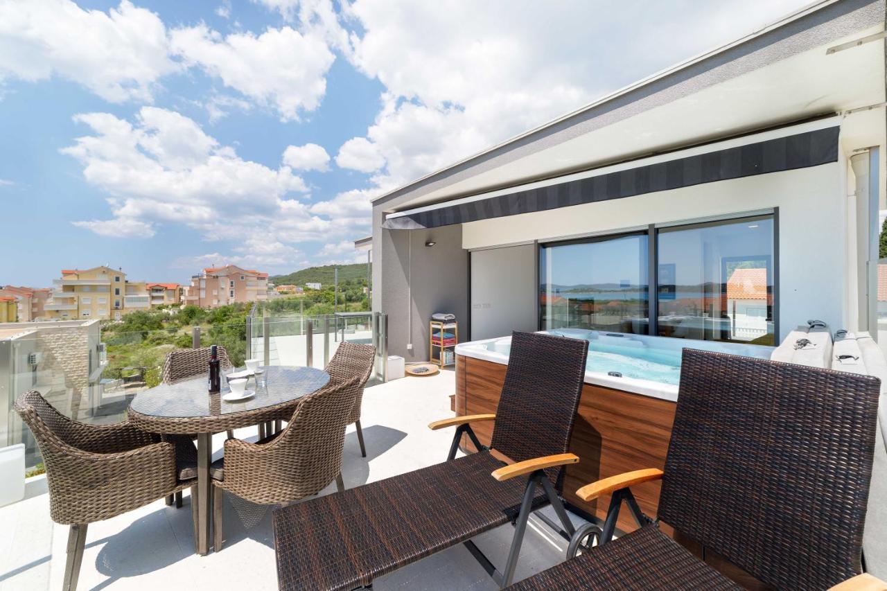Villa Aliara Jacuzzi Apartment Vodice Exterior photo